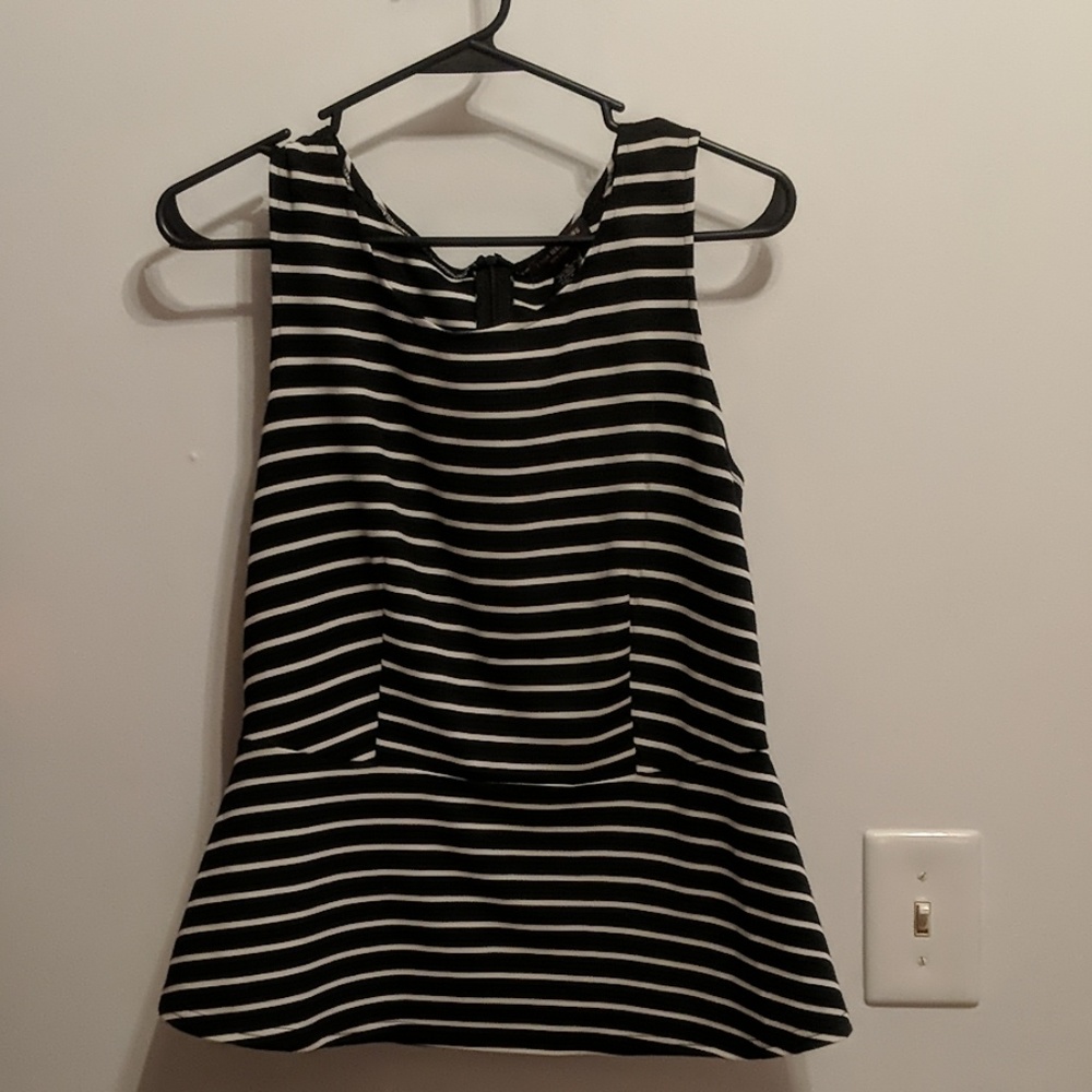 💥3/$15💥 Sleevless Top